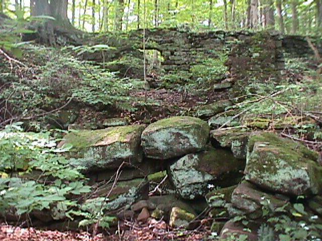 Building3.jpg (82619 bytes)
